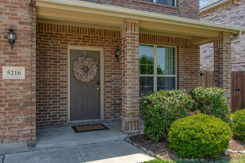 5216 Pebble Beach Trail Denton TX 76208