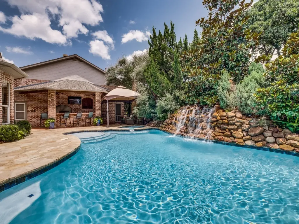 100 Bentwood Court Denton TX 76210
