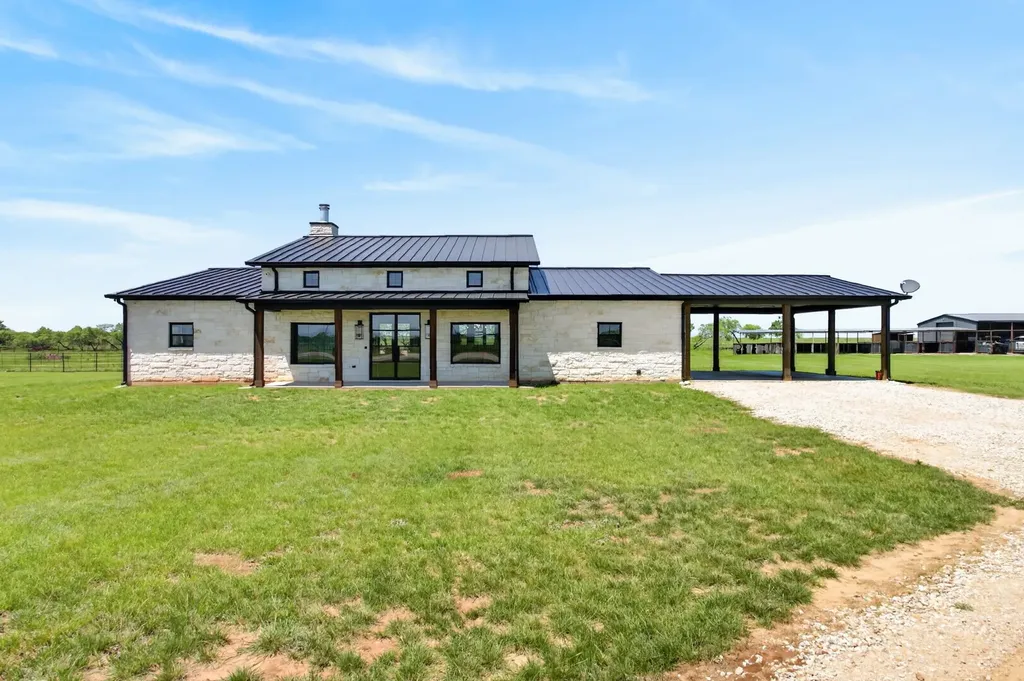 6384-A Us 281 Hwy S Jacksboro TX 76458