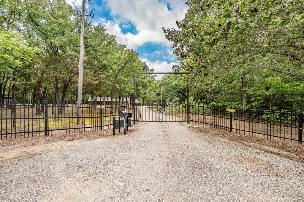 10248 N Poetry Lane Poetry TX 75160