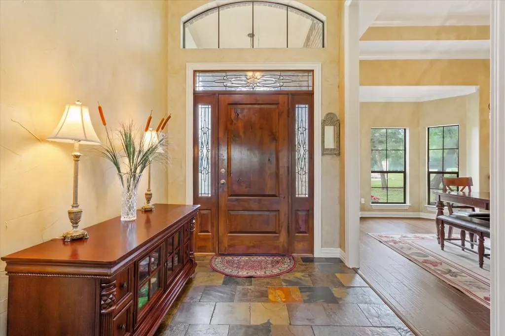 1125 Whispering Oaks China Spring TX 76633