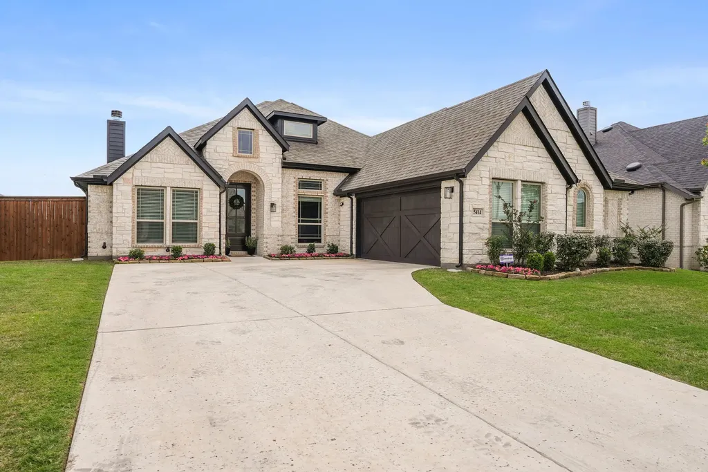 5414 Rowlan Row Midlothian TX 76065