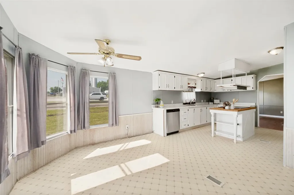 4524 Elementary Drive Southmayd TX 76268