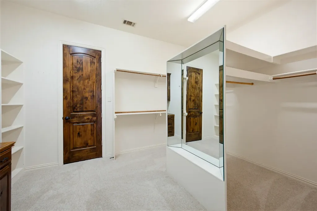 7713 Silverleaf Drive North Richland Hills TX 76182