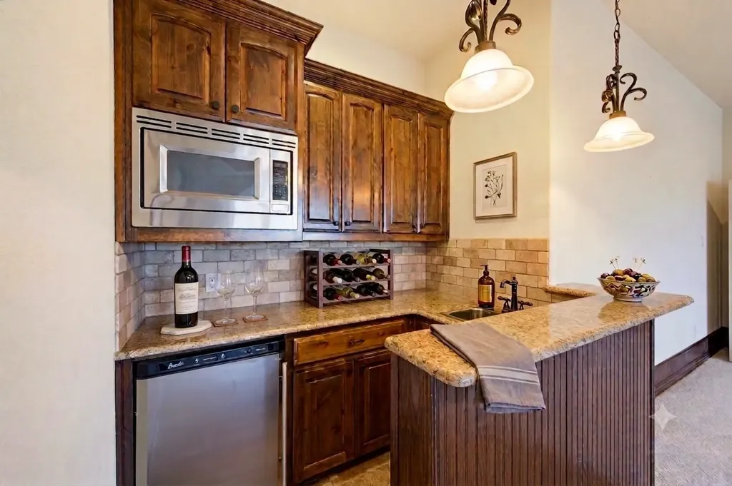 7713 Silverleaf Drive North Richland Hills TX 76182