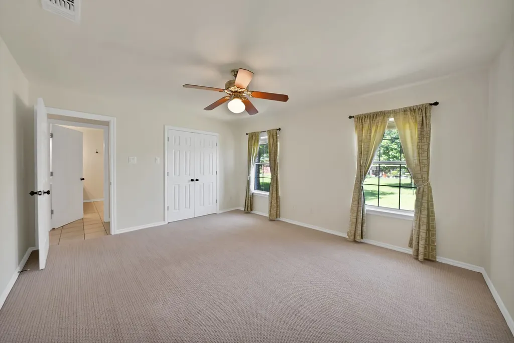 1815 Newport Road Weatherford TX 76086