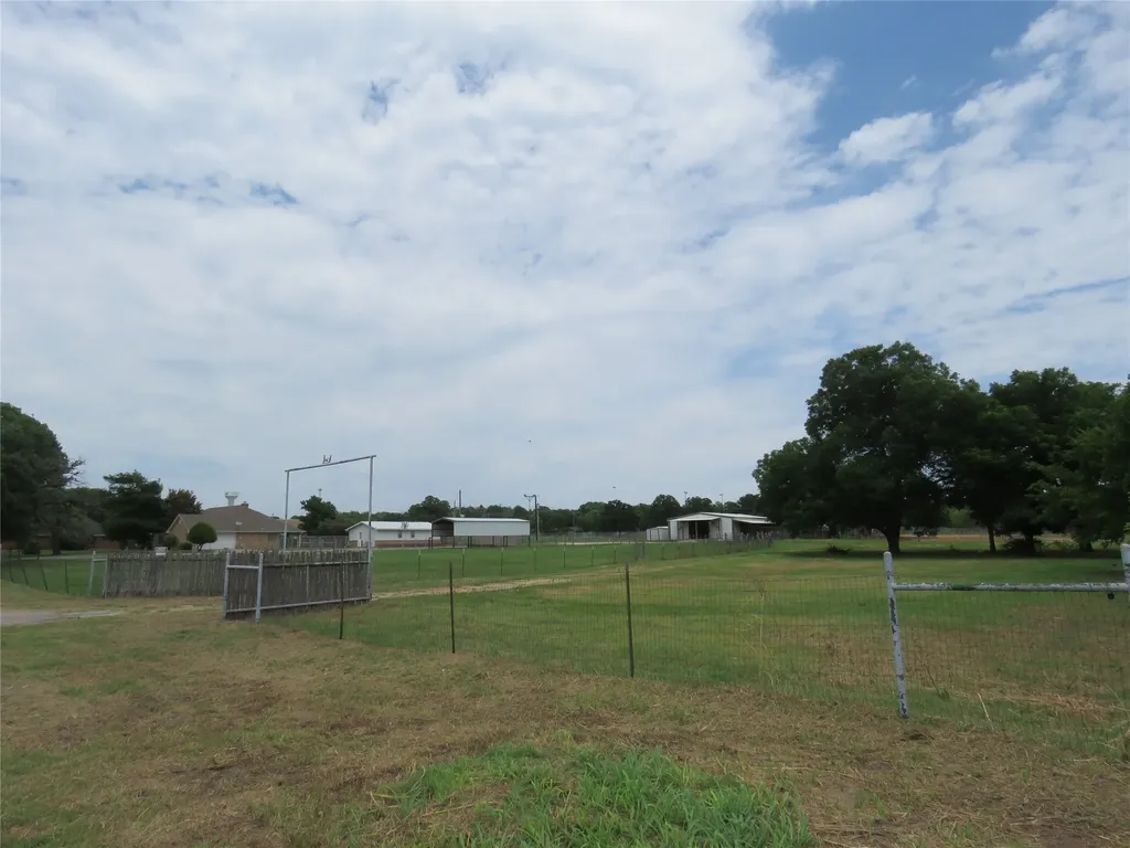 1815 Newport Road Weatherford TX 76086