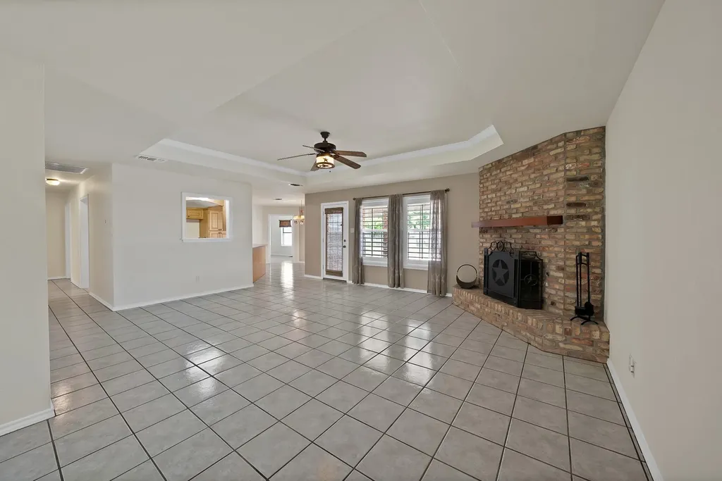 1815 Newport Road Weatherford TX 76086