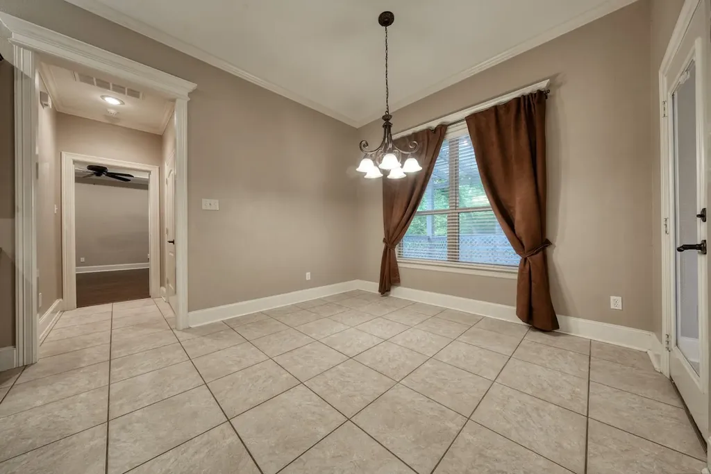 205 Heritage Court Lindale TX 75771