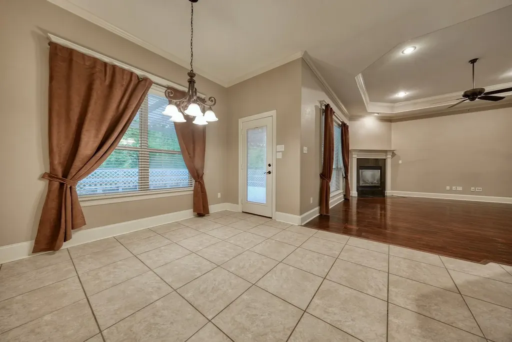 205 Heritage Court Lindale TX 75771
