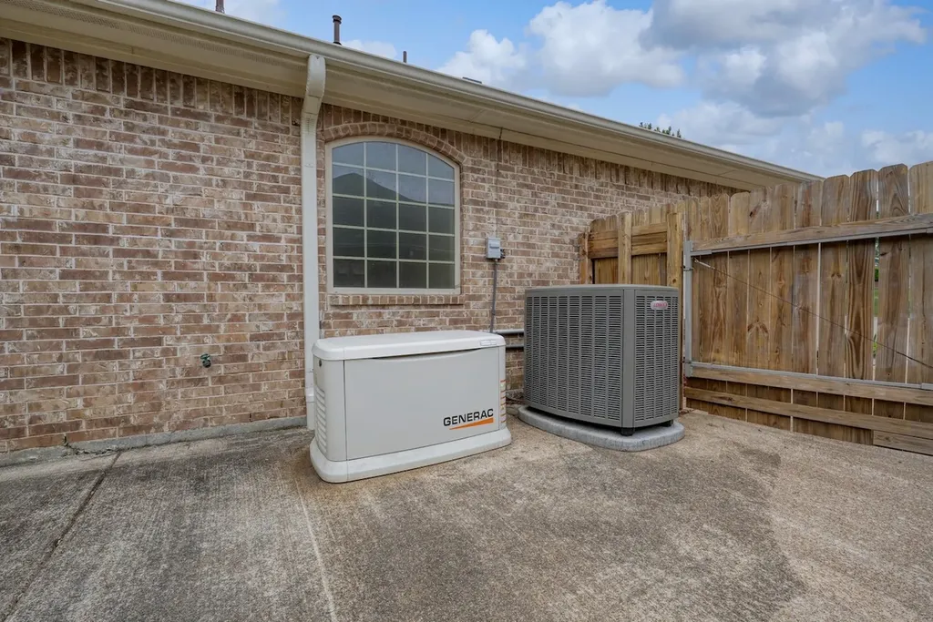 205 Heritage Court Lindale TX 75771