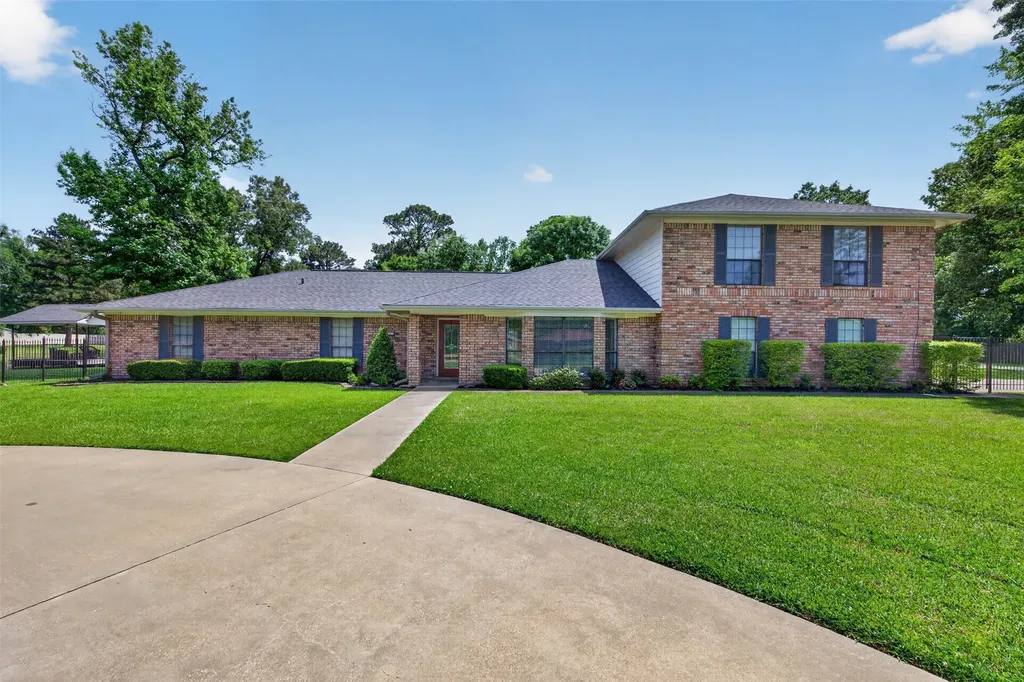 1411 Holly Street S Waskom TX 75692
