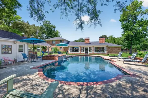 1411 Holly Street S Waskom TX 75692