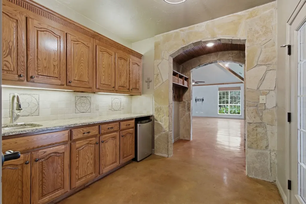 303 Highland Court Double Oak TX 75077