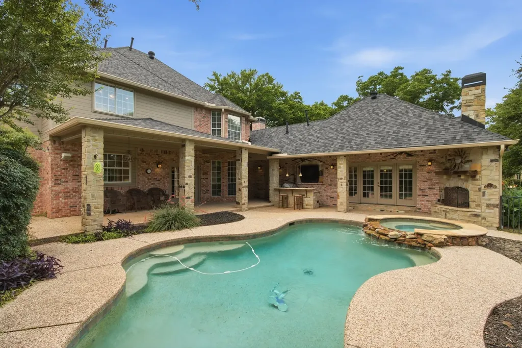 303 Highland Court Double Oak TX 75077