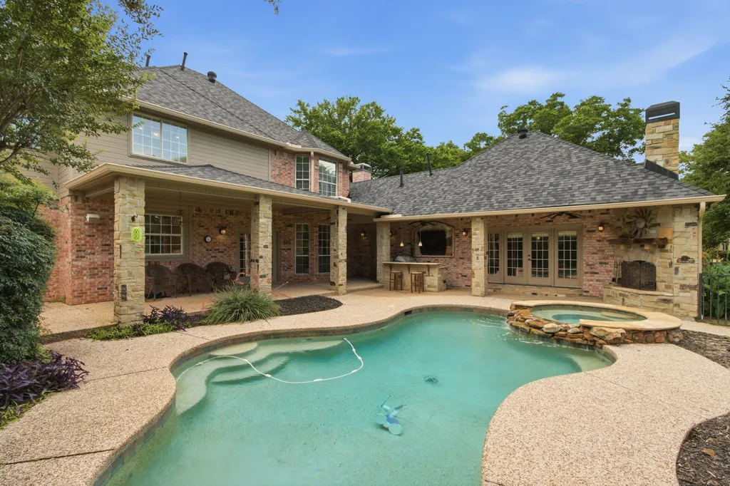 303 Highland Court Double Oak TX 75077