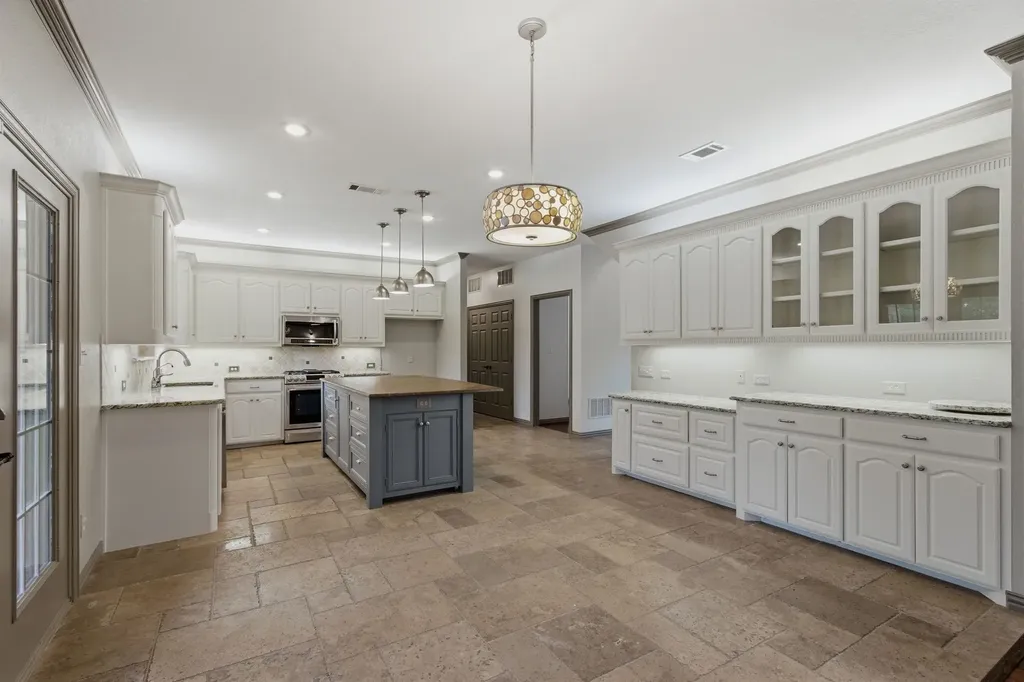 303 Highland Court Double Oak TX 75077