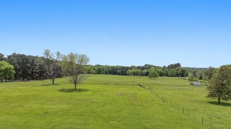 219 W Twin Creeks Trail Troup TX 75789