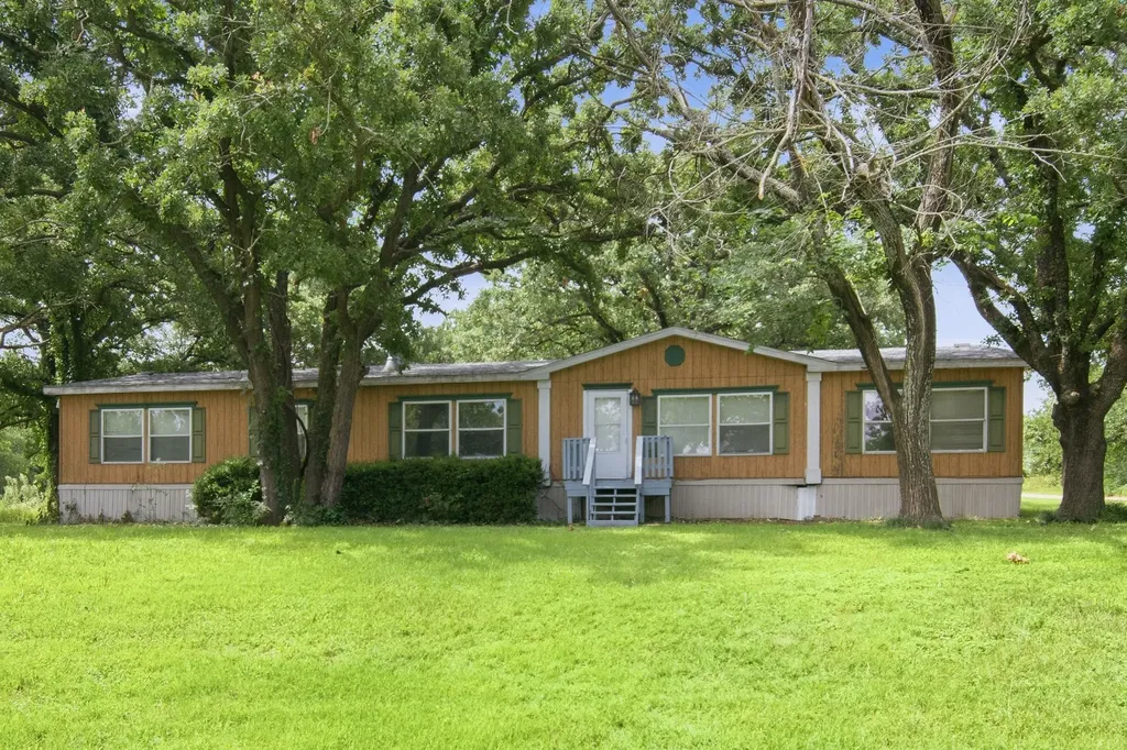 301 Elm Lane Aurora TX 76078