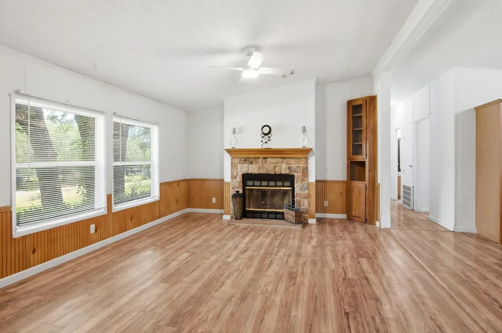 301 Elm Lane Aurora TX 76078