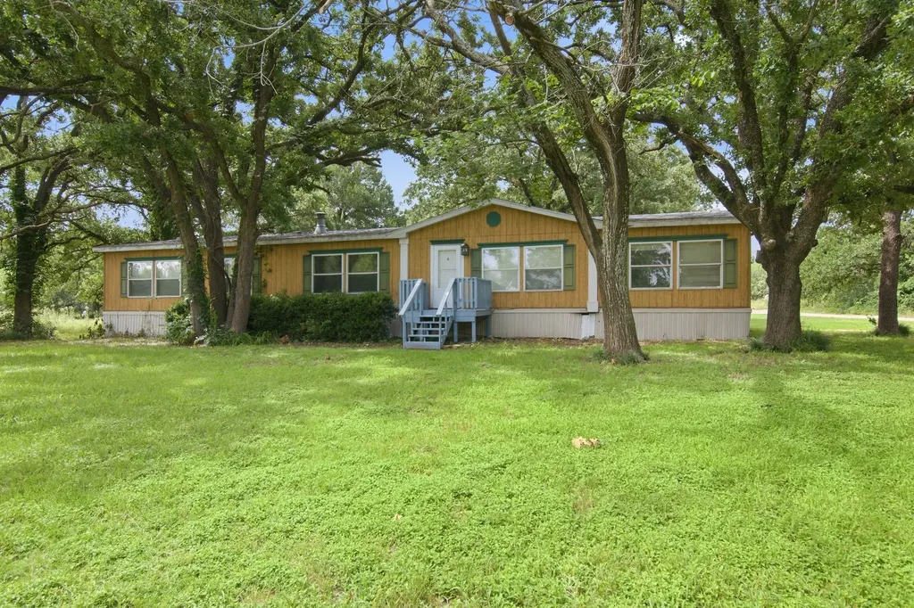 301 Elm Lane Aurora TX 76078