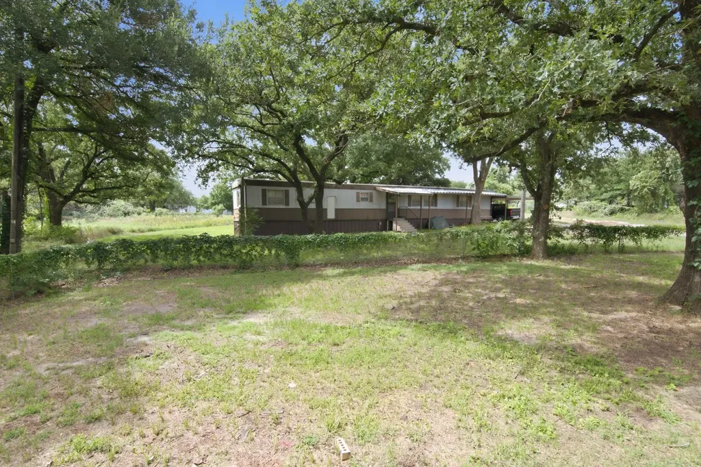 301 Elm Lane Aurora TX 76078