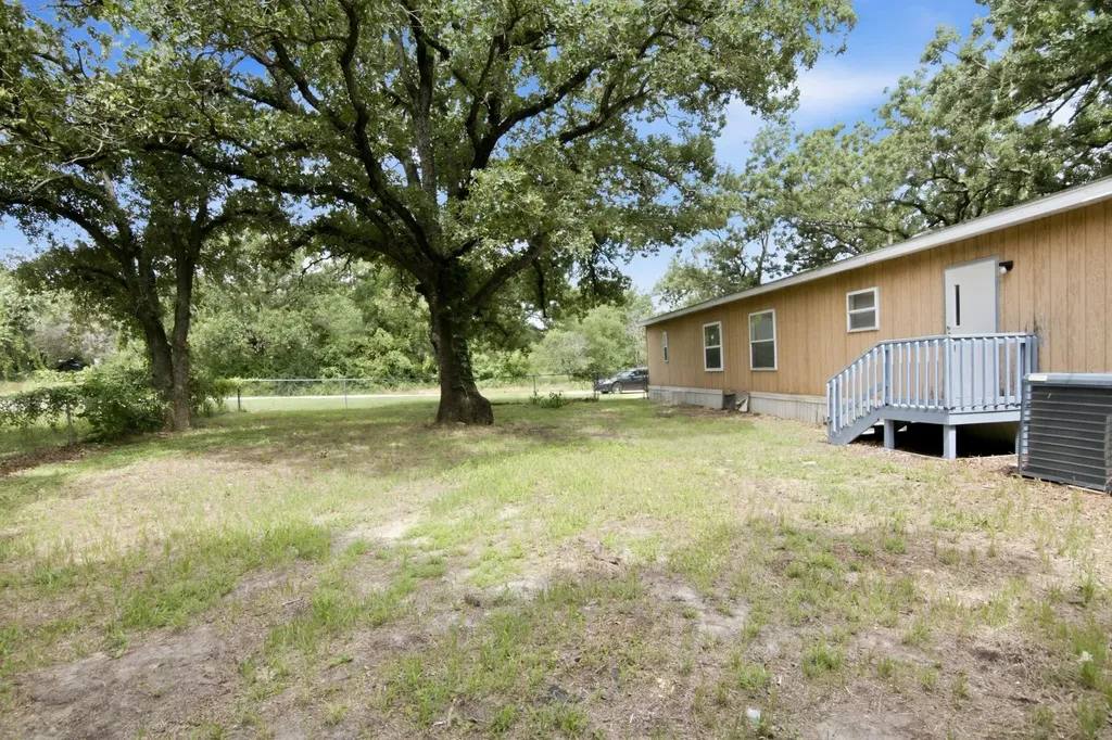 301 Elm Lane Aurora TX 76078