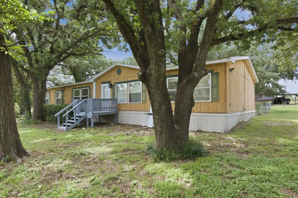 301 Elm Lane Aurora TX 76078