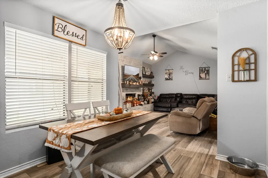 421 / 423 Bond Street Hillsboro TX 76645