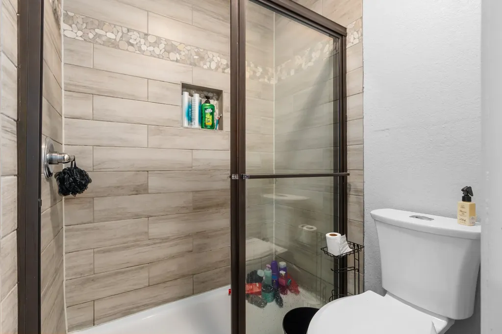 421 / 423 Bond Street Hillsboro TX 76645