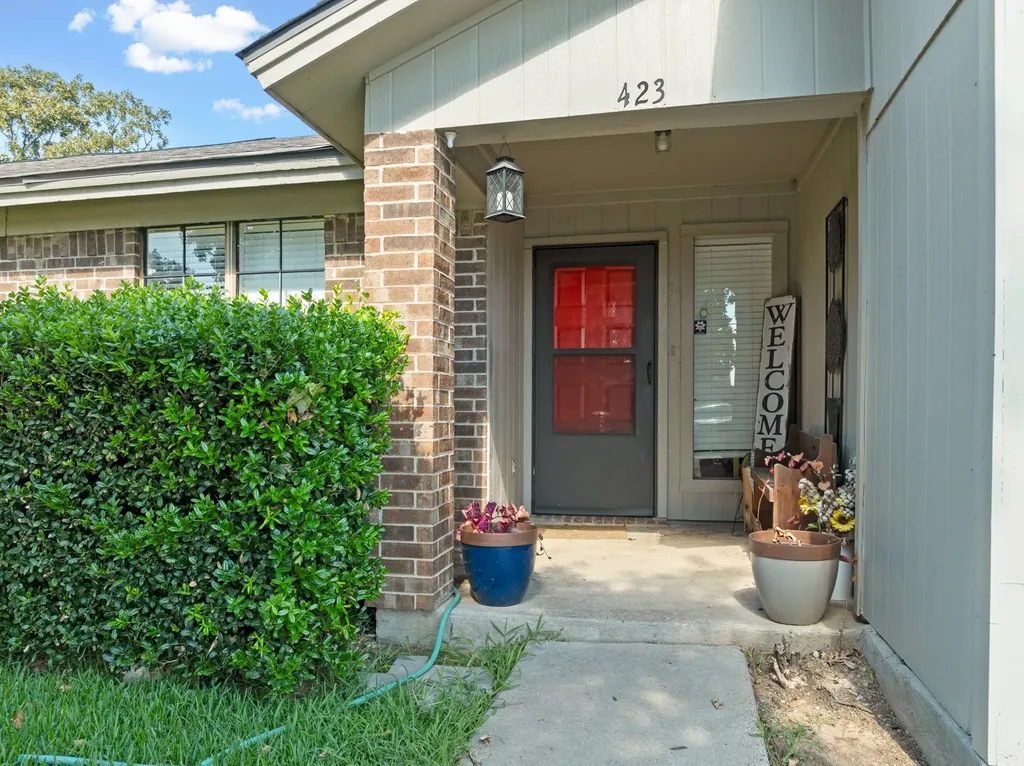 421 / 423 Bond Street Hillsboro TX 76645