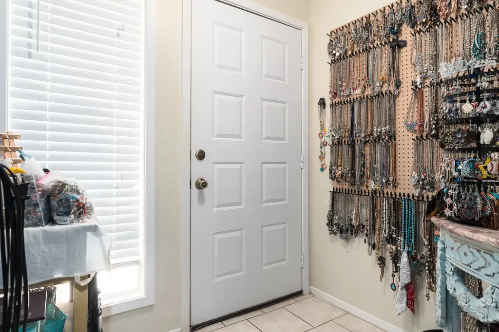 421 / 423 Bond Street Hillsboro TX 76645