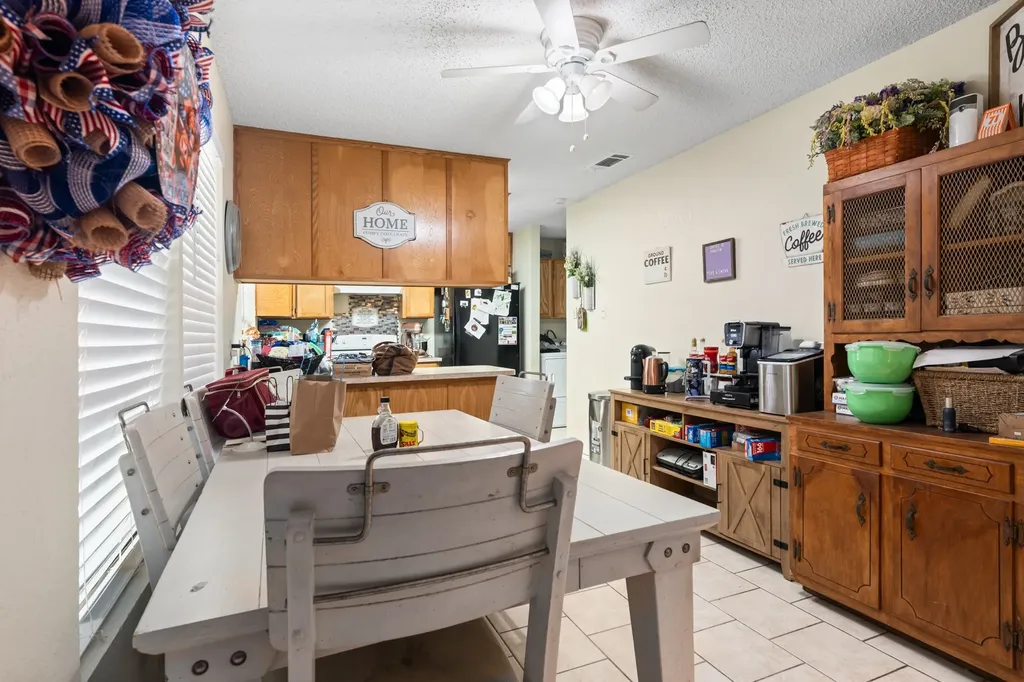 421 / 423 Bond Street Hillsboro TX 76645