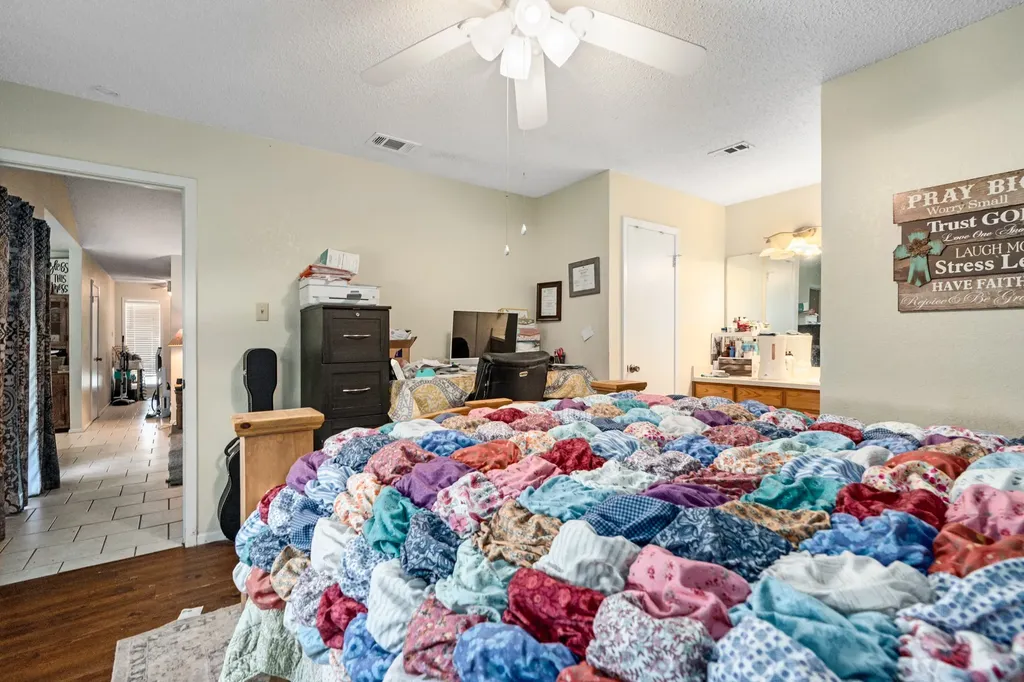 421 / 423 Bond Street Hillsboro TX 76645