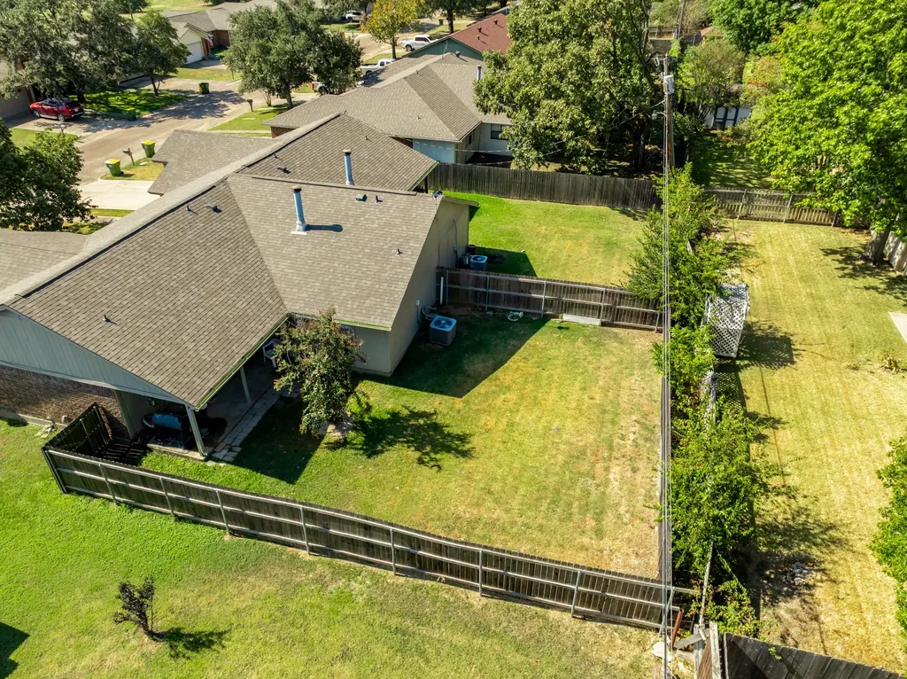 421 / 423 Bond Street Hillsboro TX 76645