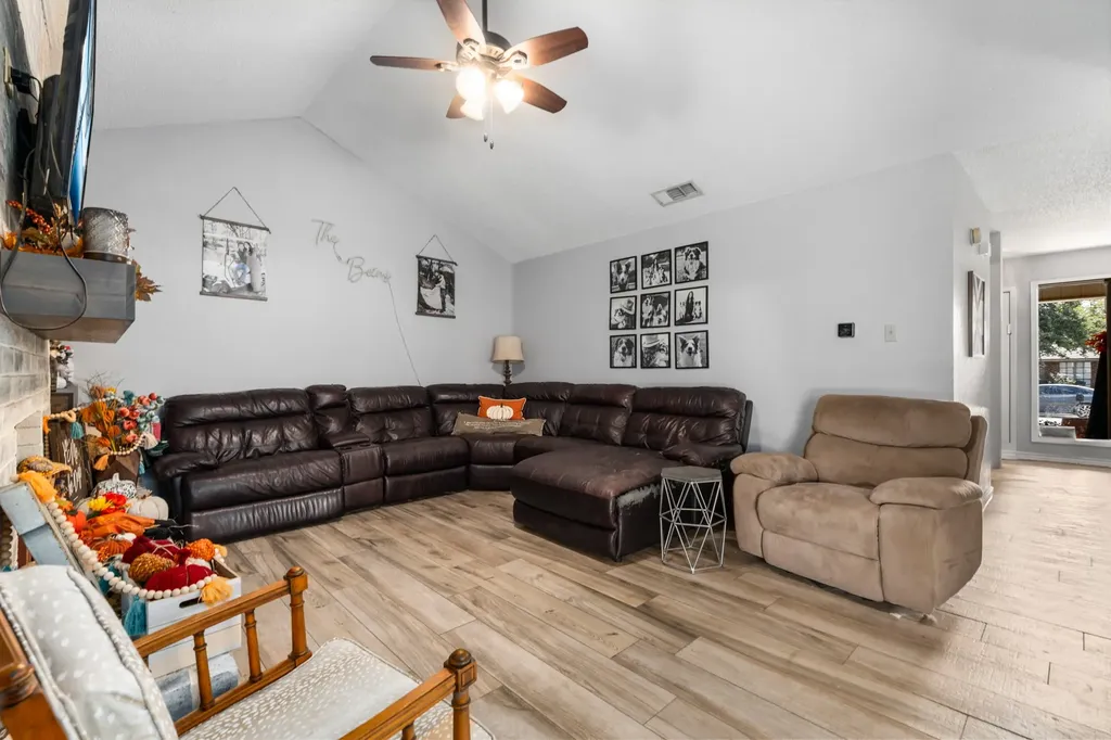 421 / 423 Bond Street Hillsboro TX 76645