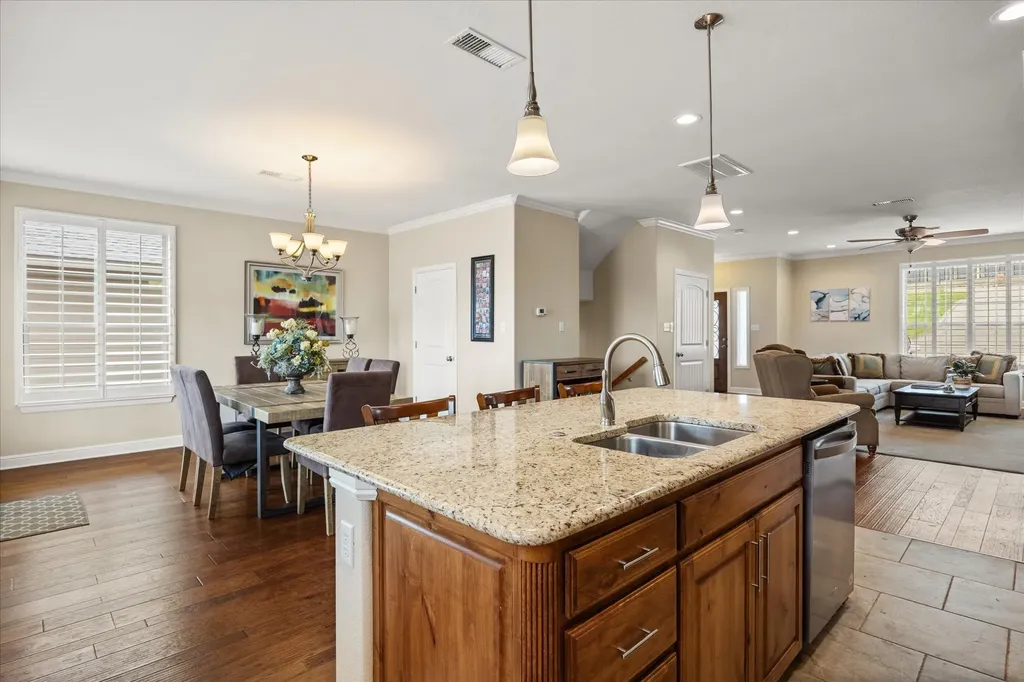 5250 Country Club Drive Granbury TX 76049