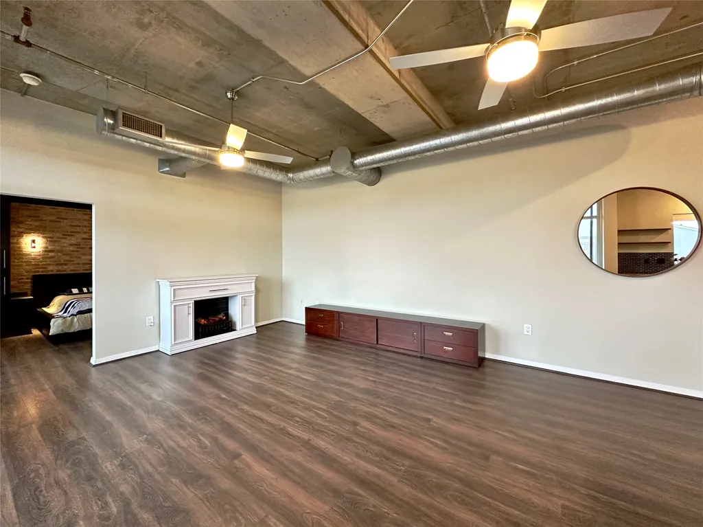 1001 Belleview Street Dallas TX 75215