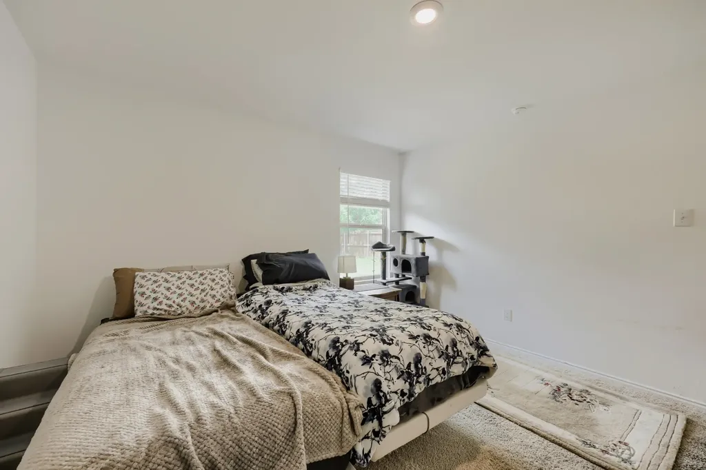2305 Mobile Drive Ennis TX 75119