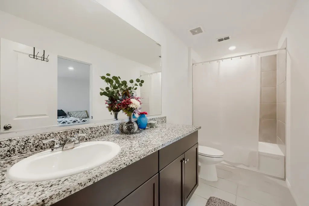2305 Mobile Drive Ennis TX 75119