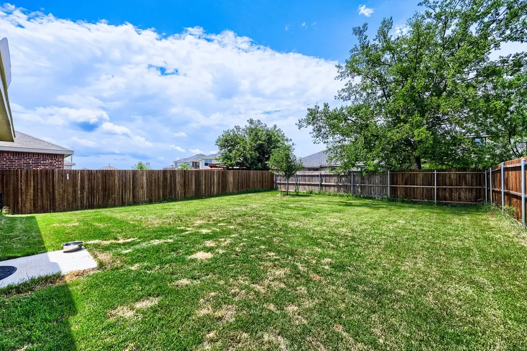 2305 Mobile Drive Ennis TX 75119