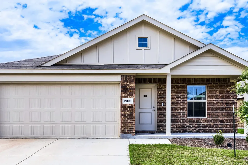 2305 Mobile Drive Ennis TX 75119