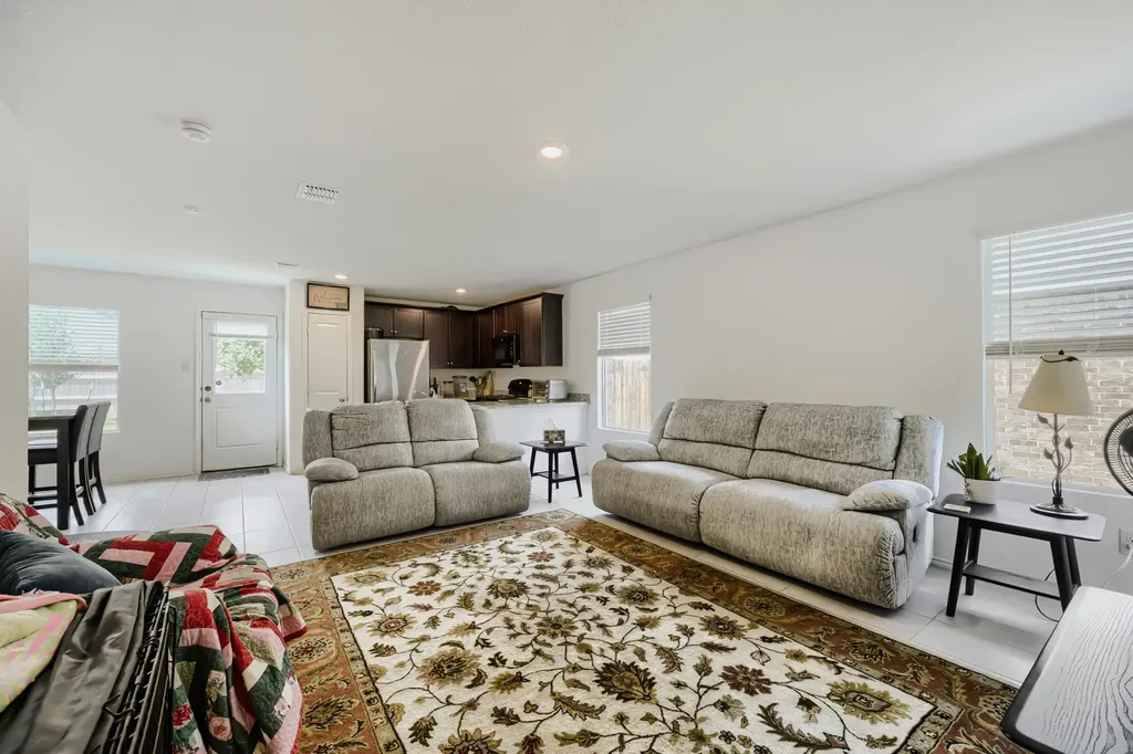 2305 Mobile Drive Ennis TX 75119