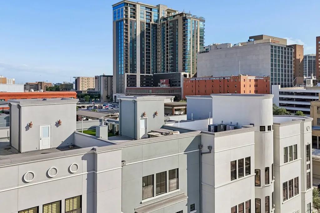 408 E 6th Street Fort Worth TX 76102