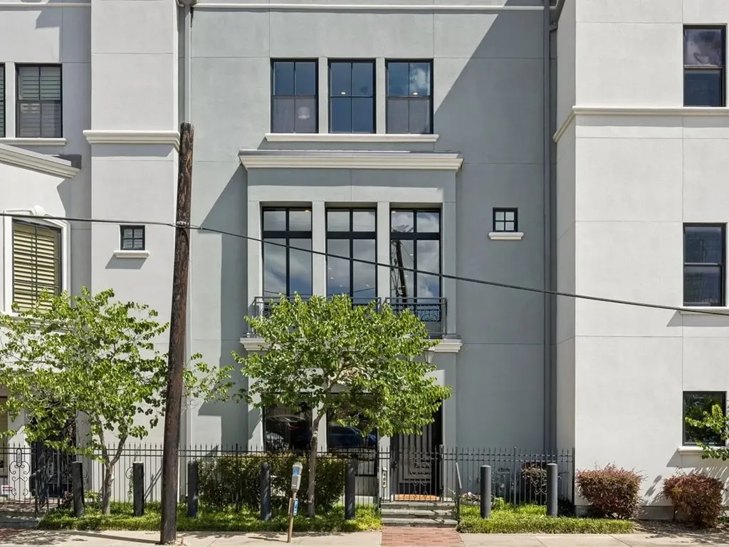 408 E 6th Street Fort Worth TX 76102