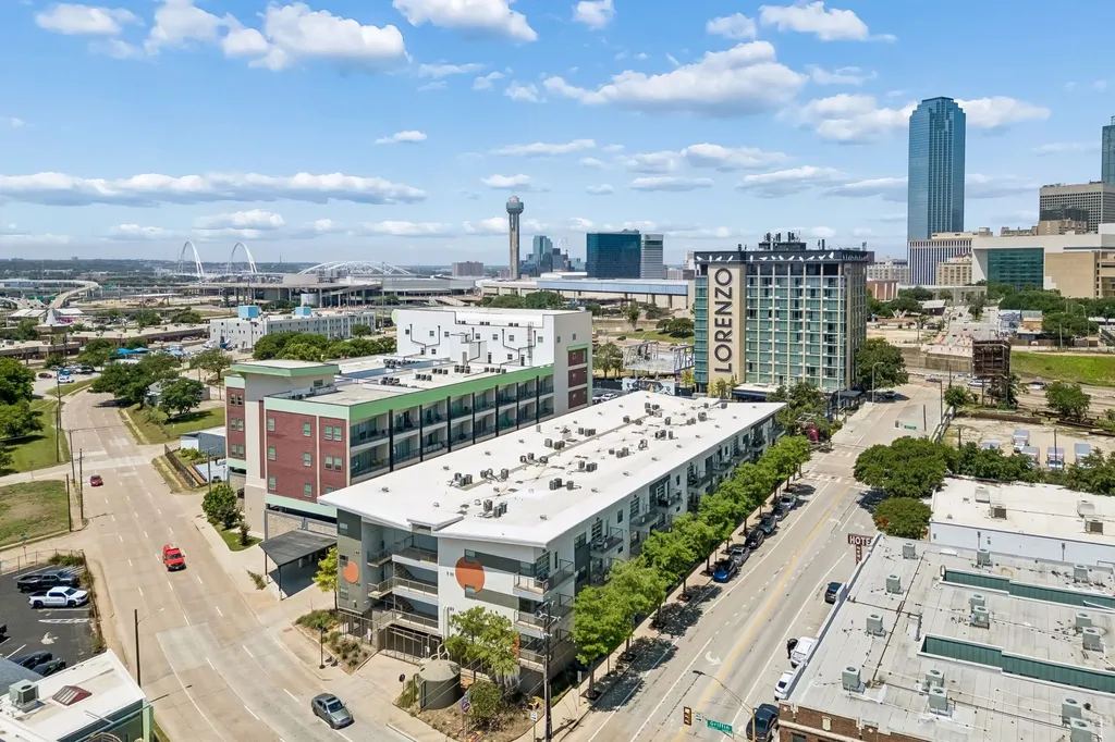 1111 S Akard Street Dallas TX 75215