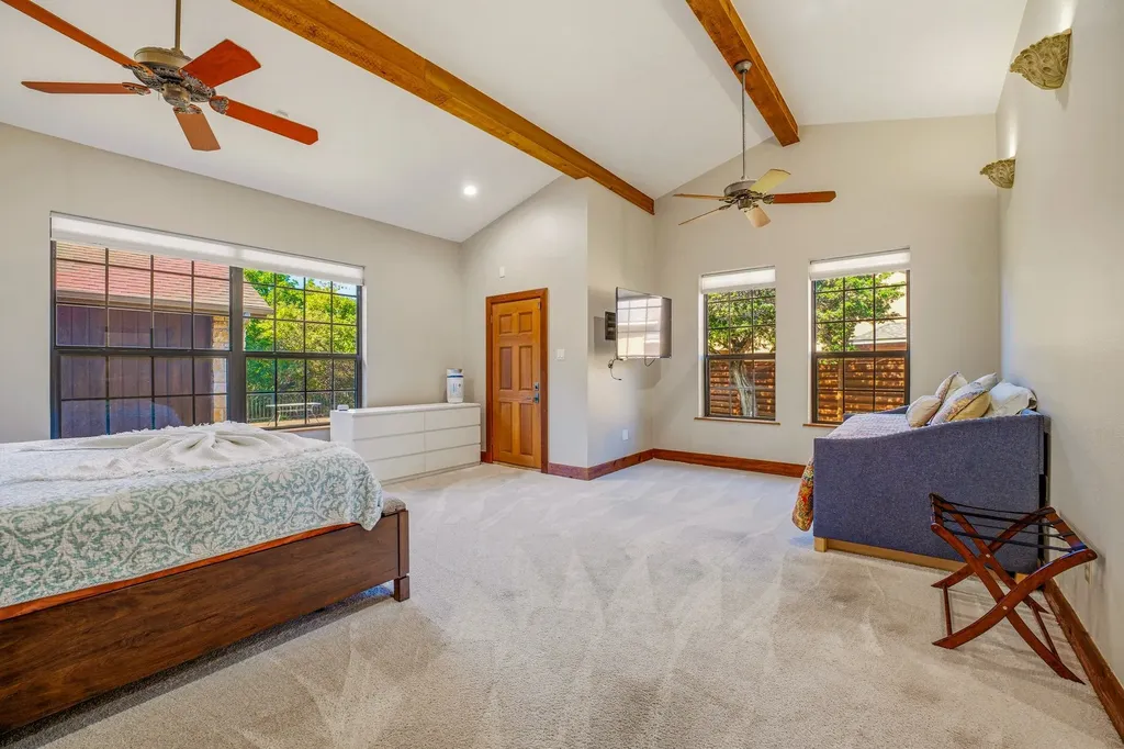 624 Williamsburg Court Granbury TX 76048