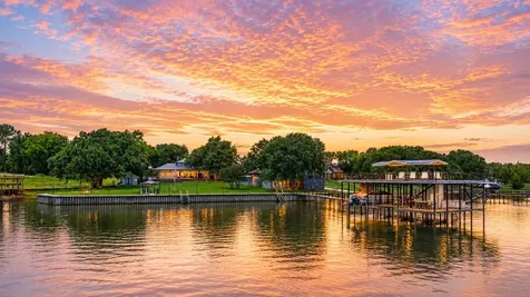 1301 Oak Hill Drive Kemp TX 75143