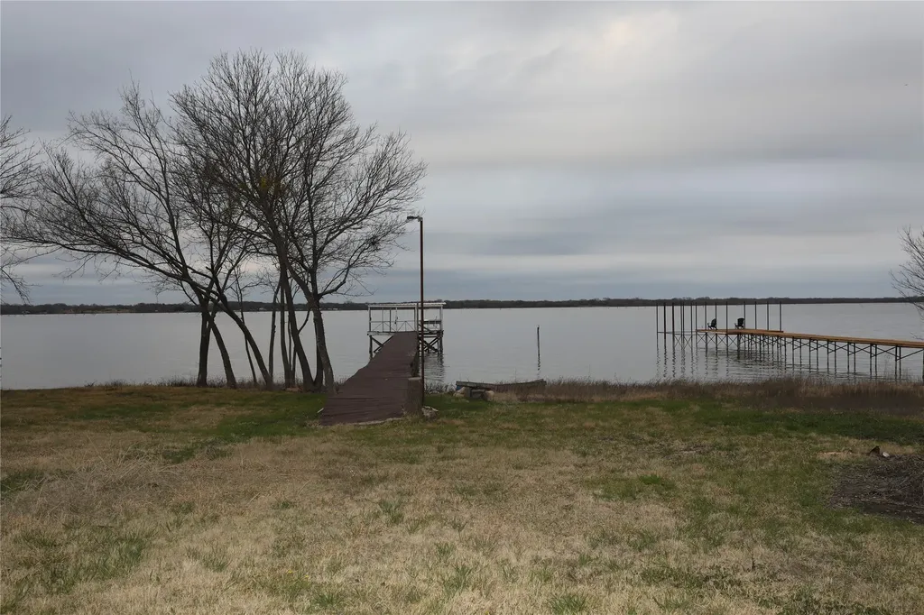 1020 Crazy Horse Quinlan TX 75474