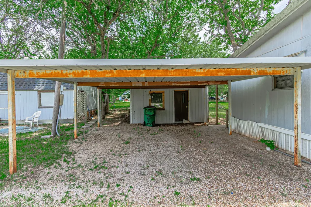 3007 Tanglewood Drive Granbury TX 76048